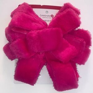 Celebrate It Vibrant Pink Plush Tree Bow New